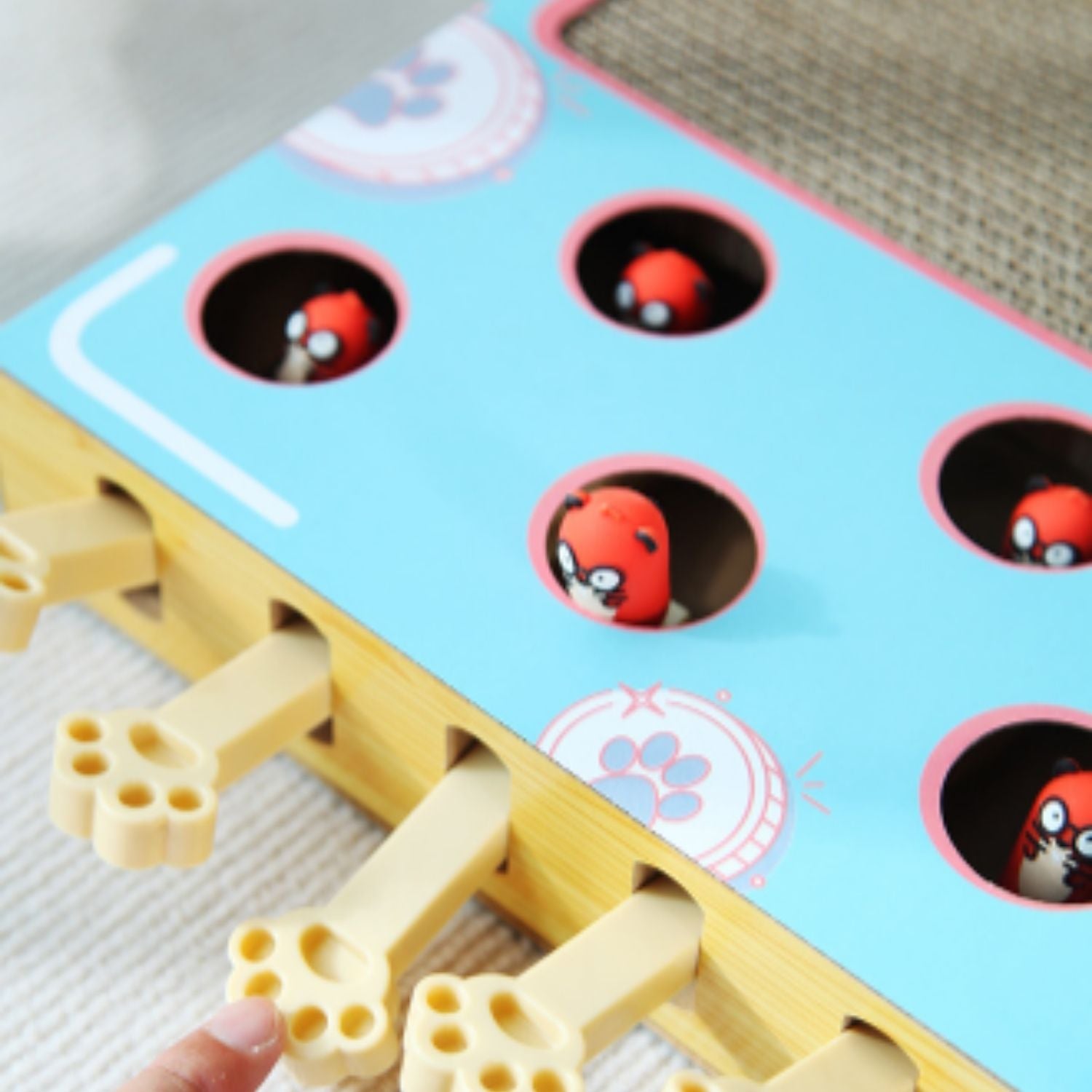 Interactieve Kattenkrabber poot handvatten detail trillo.nl